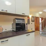 Gorgeous In Tar With Wifi 度假居 *