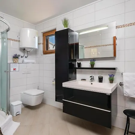 Gorgeous In Tar With Wifi Tar-Vabriga