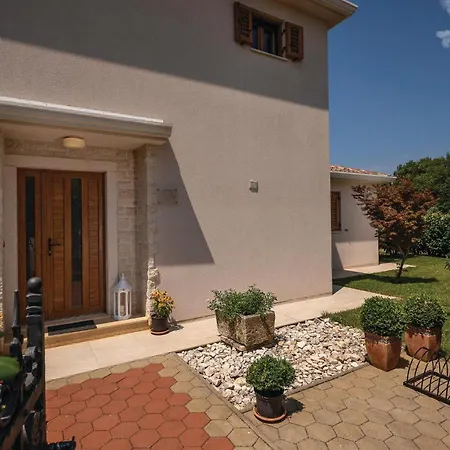 Gorgeous In Tar With Wifi Casa vacanze