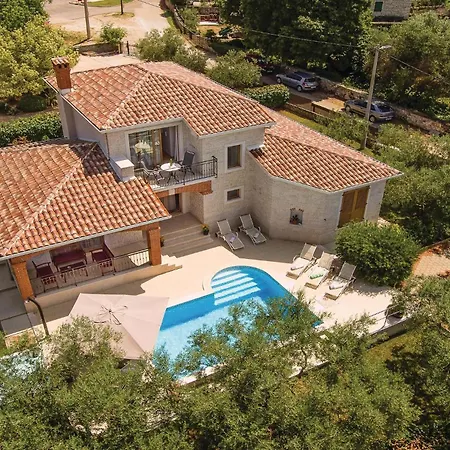 펜션 Gorgeous In Tar With Wifi