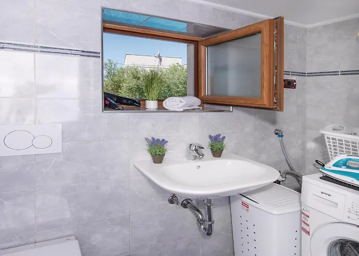 Gorgeous In Tar With Wifi 펜션 *