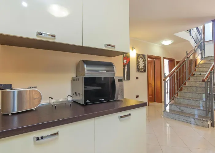 Gorgeous In Tar With Wifi 펜션 *