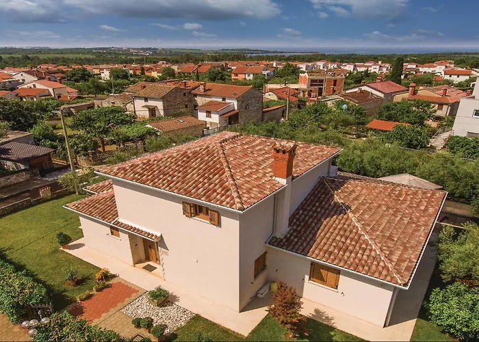 펜션 Gorgeous In Tar With Wifi Tar-Vabriga